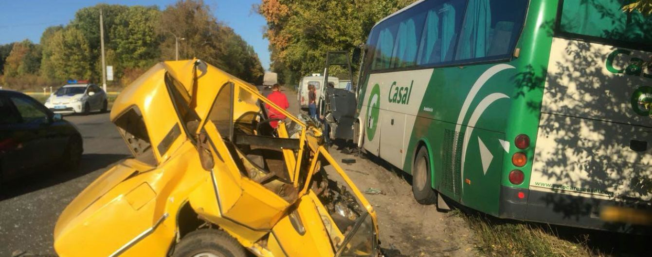 На Харьковщине произошло смертельное ДТП с участием рейсового автобуса