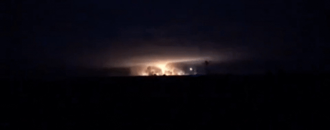 На военном складе возле Ични ежесекундно раздается два-три взрыва