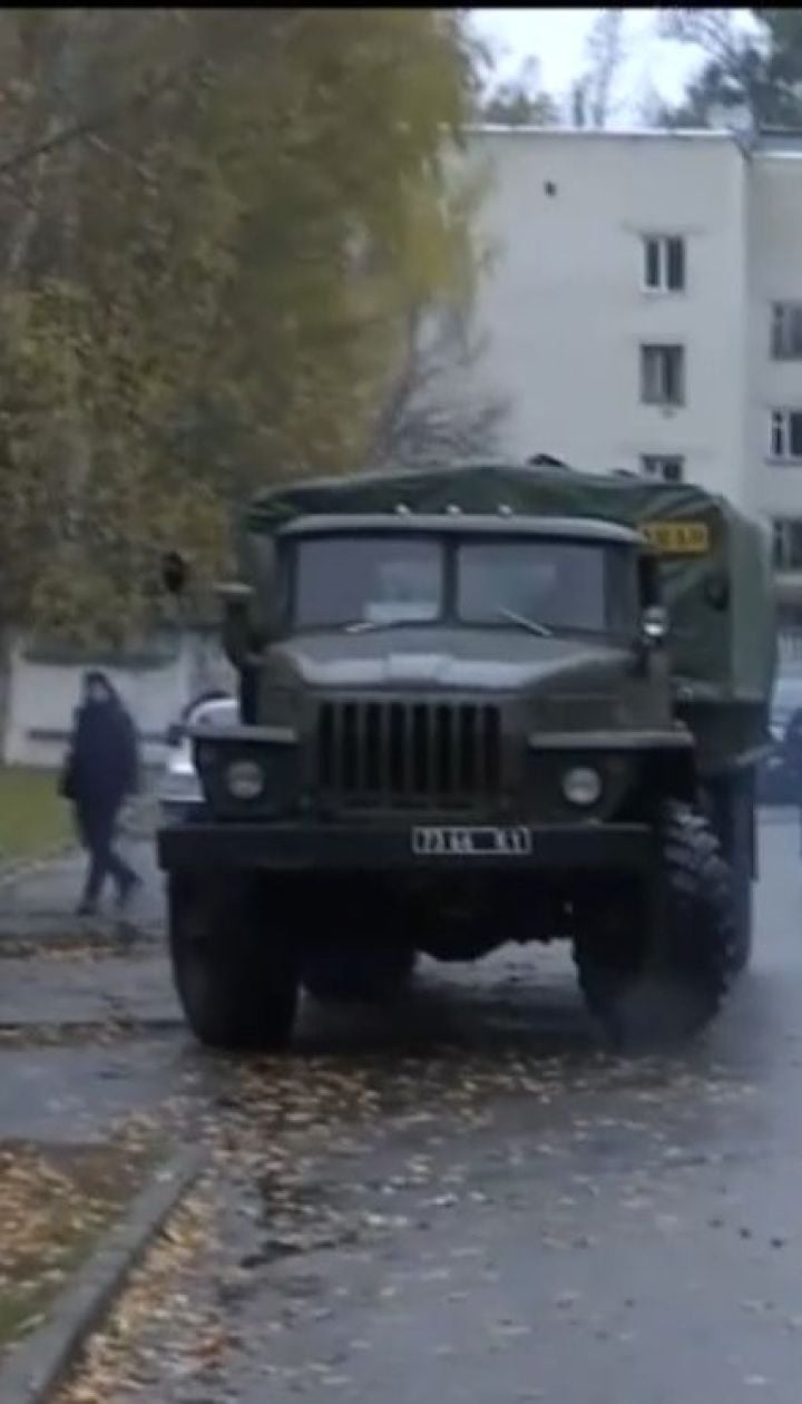 Вибухи на складі боєприпасів біля Ічні лунають безперервно