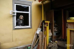 Вибухи в Ічні: невідомі розкидали листівки з закликом судитися з владою за понівечені будинки