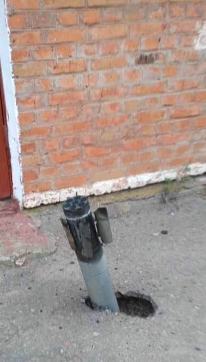 В разбитых взрывами снарядов домах начали работать мародеры