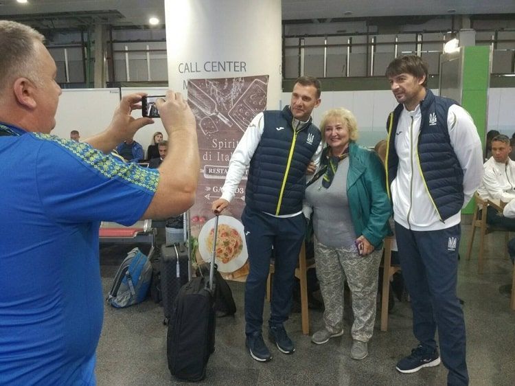 збірна в аеропорту