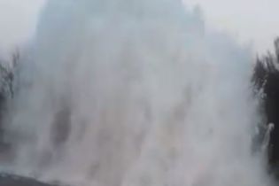Масштабный прорыв водопровода в Черновцах оставил город без воды