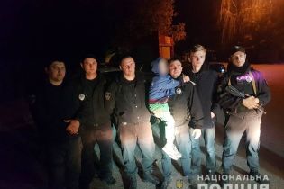 Фастовские полицейские ночью за три часа нашли мальчика, который потерялся в лесу