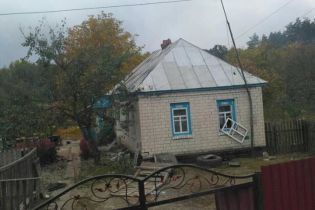 Разбитые дома и "огненные" сады. Последствия "бомбардировки" Августовки снарядами из военного арсенала