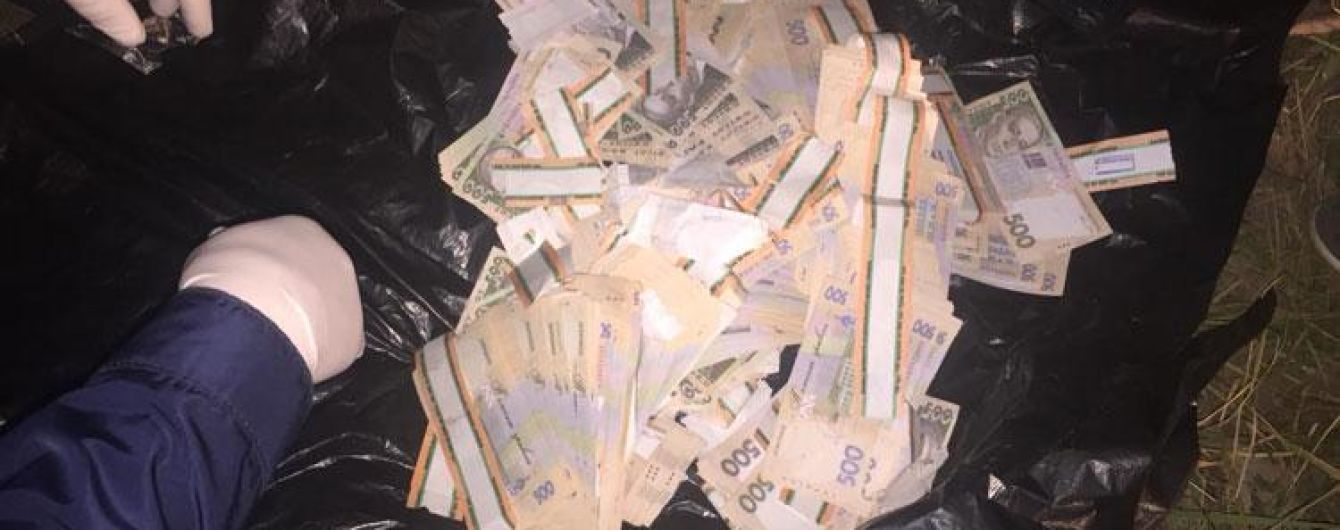 У Львові головлікар вимагав в АТОвця хабар за працевлаштування