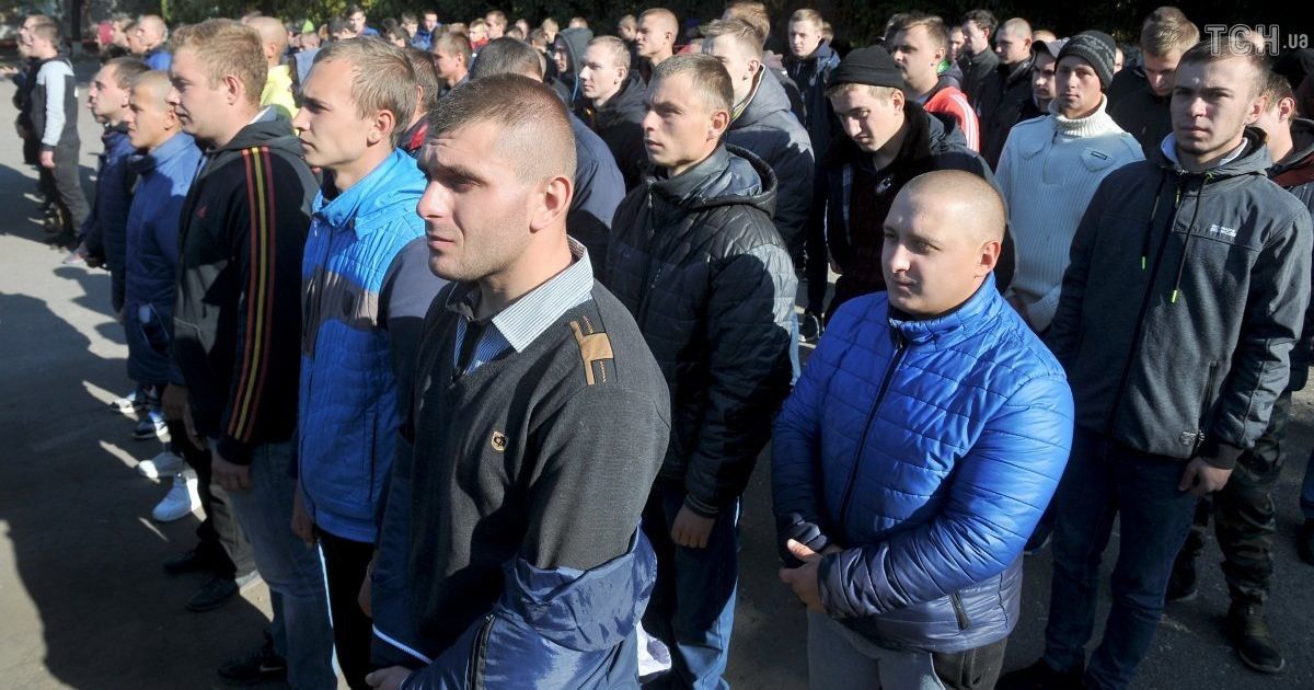 В военкомате бьют тревогу: призывная кампания в Киеве на грани срыва