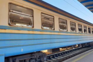 Полиция оперативно задержала вандалов, которые разгромили вагон электрички на Киевщине