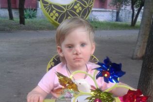 Маленька харків’янка Ксенія потребує вашої допомоги