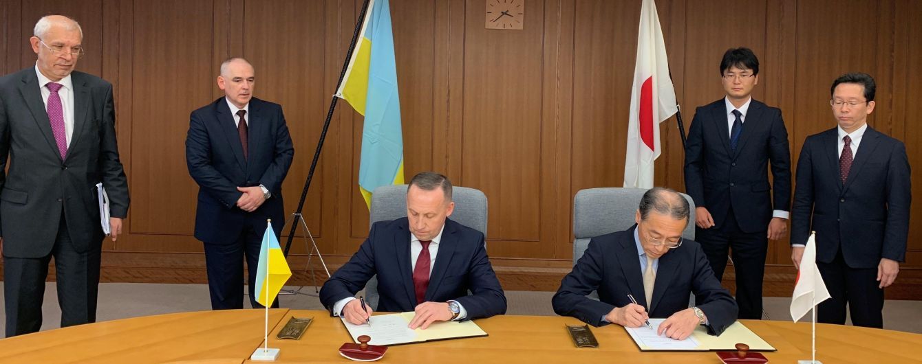 Украина и Япония подписали меморандум о сотрудничестве в сфере обороны