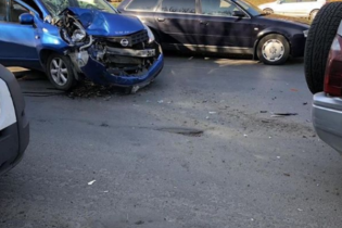 ДТП в прямом эфире: в Черновцах девушка попала в аварию во время стрима в Instagram