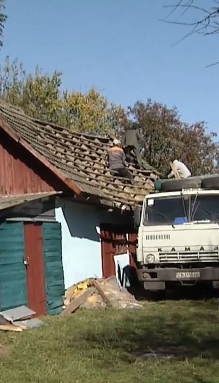 Возвращение в руины. Почти все жители прилегающих к Ичнянским складам сел приехали в свои дома