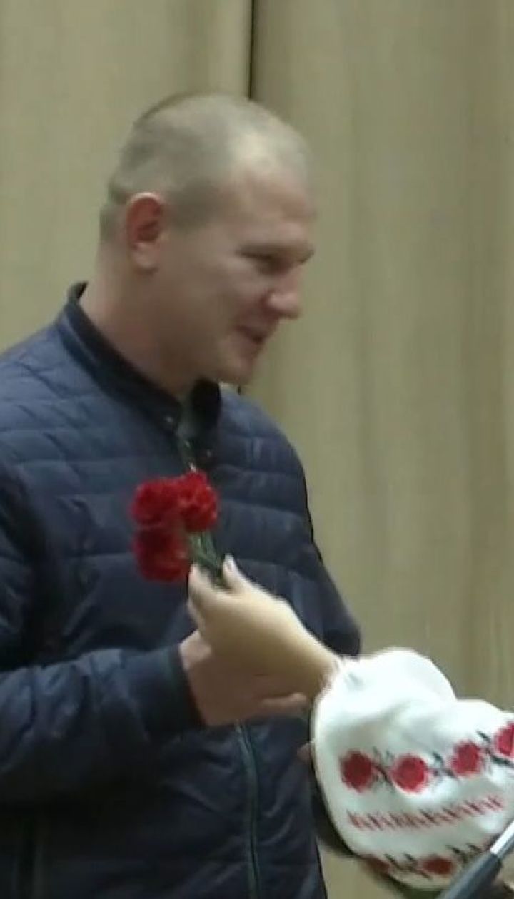 Кіборги, які до останнього боронили Донецький аеропорт, отримали нагороди до Дня захисника України