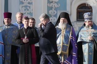 Порошенко пообещал не давить на тех, кто сохранит верность РПЦ