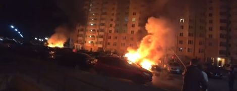 Сотруднице Коцюбинского поселкового совета сожгли две машины