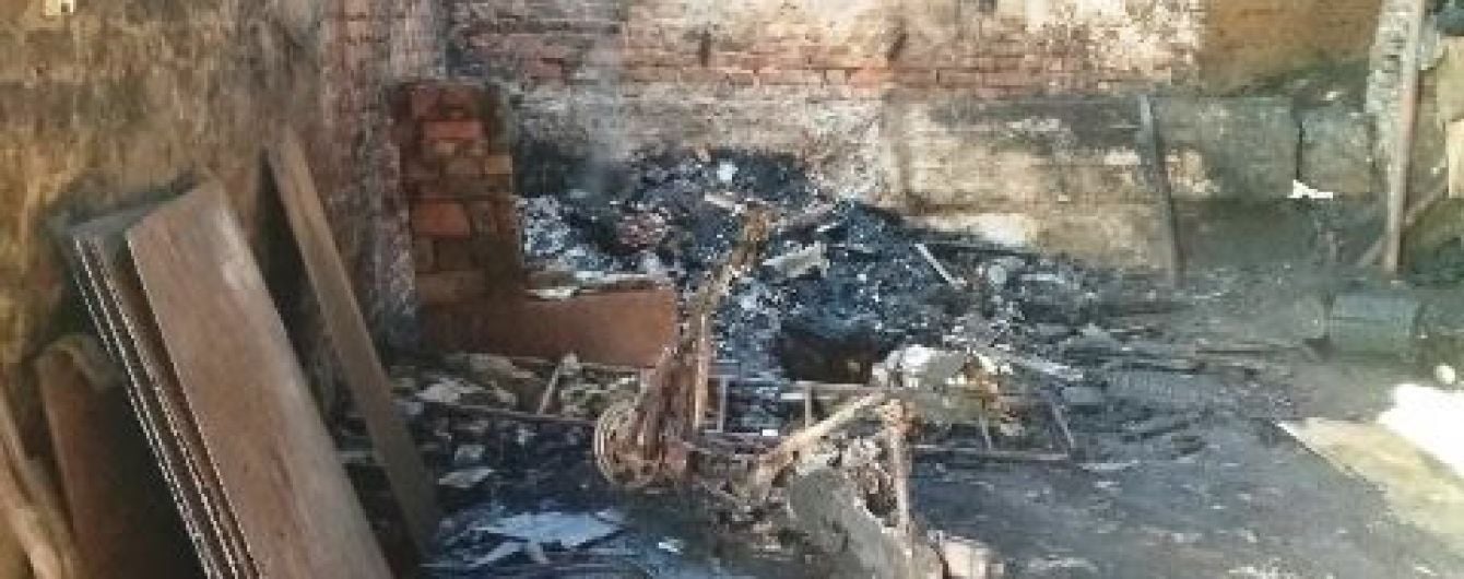 На Житомирщине во время пожара на предприятии погибли двое людей