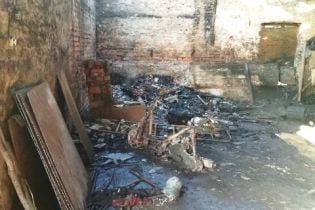 На Житомирщине во время пожара на предприятии погибли двое людей