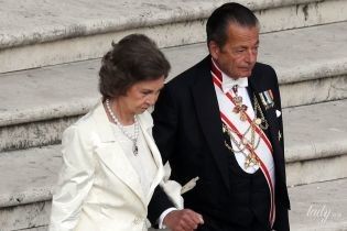 Светлый ей к лицу: 79-летняя королева София пришла на мероприятие в элегантном наряде