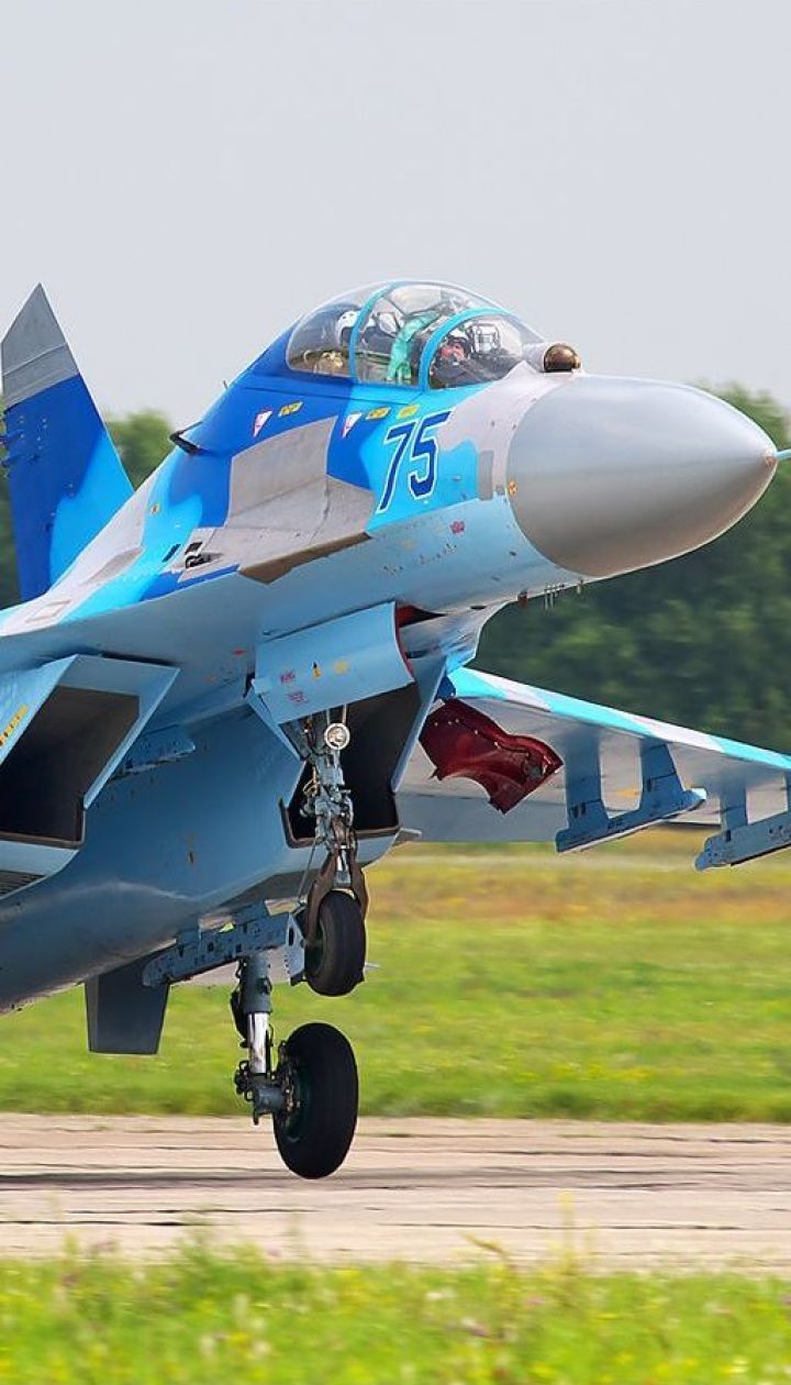На Вінниччині під час навчань впав літак Су-27