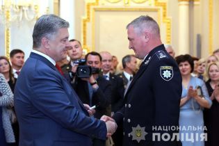 Порошенко повысил в звании начальника Национальной полиции Князева