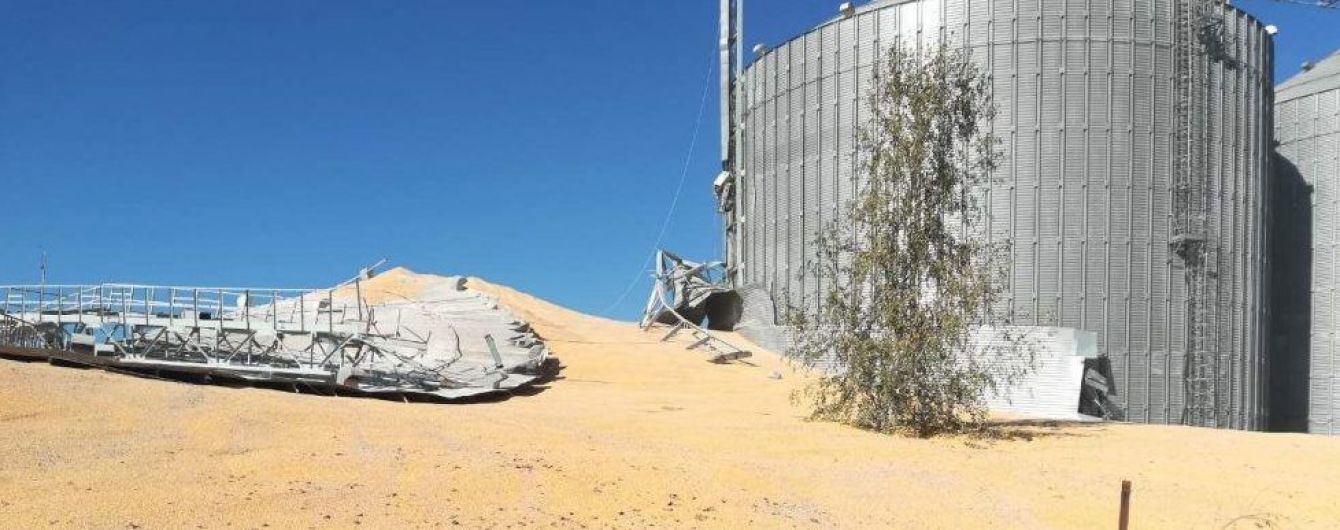 Біля Сум посеред ночі розірвало елеватор і кукурудзою засипало сусідню вулицю