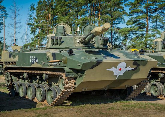 Російська плаваюча машина БМД-4М