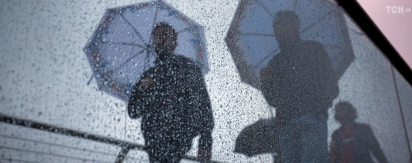 Зливи на заході і потепління по всій країні. Погода на 8 грудня