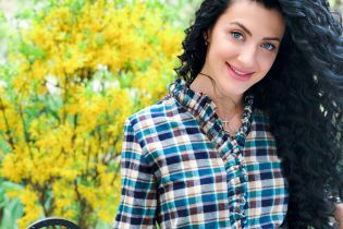 Снежана Бабкина рассказала, как ухаживает за кожей лица и волосами