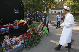 Випад Путіна на адресу США і співчуття з України. Останні подробиці масового вбивства у Керчі