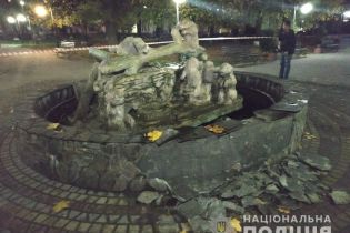 На Львовщине пьяный мужчина подорвал фонтан