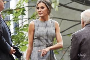 Стильна і ділова: королева Летиція зустрілася з відомим режисером