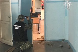 РосЗМІ видалили відео з камер спостереження під час вбивств в Керчі. Користувачі знаходять у ньому дивацтва