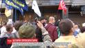 Прокуратура без герба и мокрые протестующие: что повлекло масштабную акцию протеста