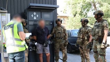 У Харкові затримали групу яка напала на матір військового_8