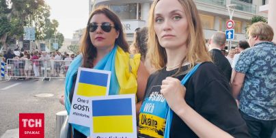 Перед церемонією закриття кінофестивалю в Каннах активісти провели акцію проти війни в Україні