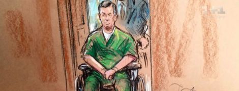 У робі та в інвалідному візку: Манафорт у незвичному вигляді з’явився в американському суді