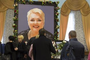 В Киеве простились с актрисой "Дизель шоу", погибшей в аварии