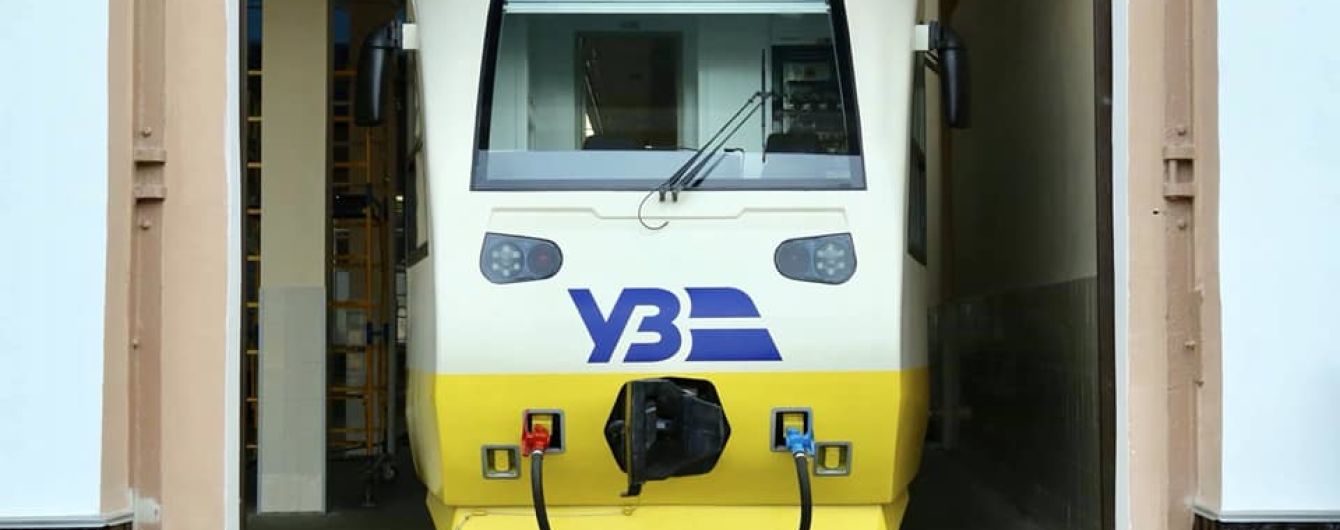 "УЗ" розгляне компенсацію пасажирам, які запізнилися на літак через затримку експреса до Борисполя