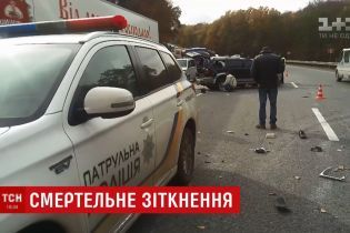 В Львове фуру занесло на джип: погиб мужчина