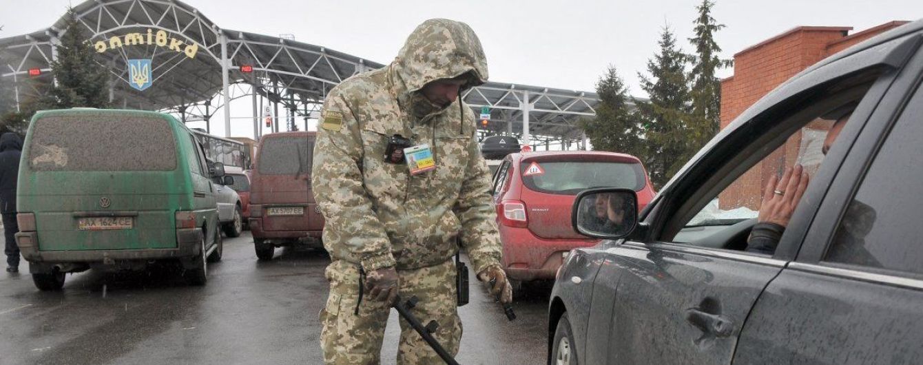 Двое российских силовиков попросили в Украине политического убежища из-за преследования