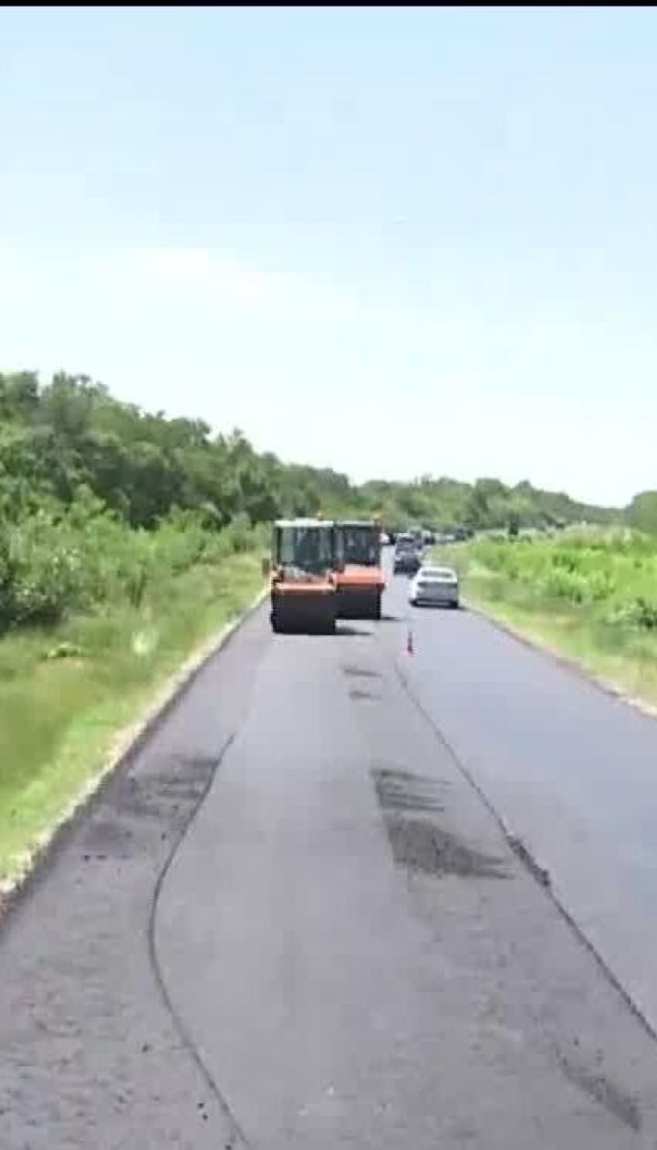Чим небезпечні неякісні дороги та коли українські шляхи нарешті буде відремонтовано