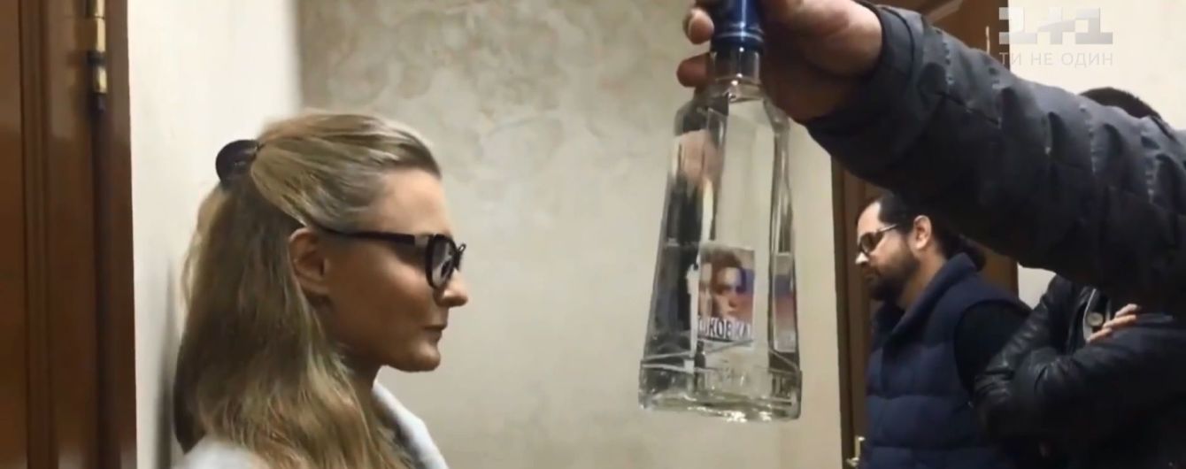 "Будут делать из меня алкоголика года": Крюкова прокомментировала ход дела о пьяном вождение в Киеве