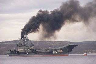 Российский авианосец "Адмирал Кузнецов" мог загореться из-за кучи мусора – СМИ