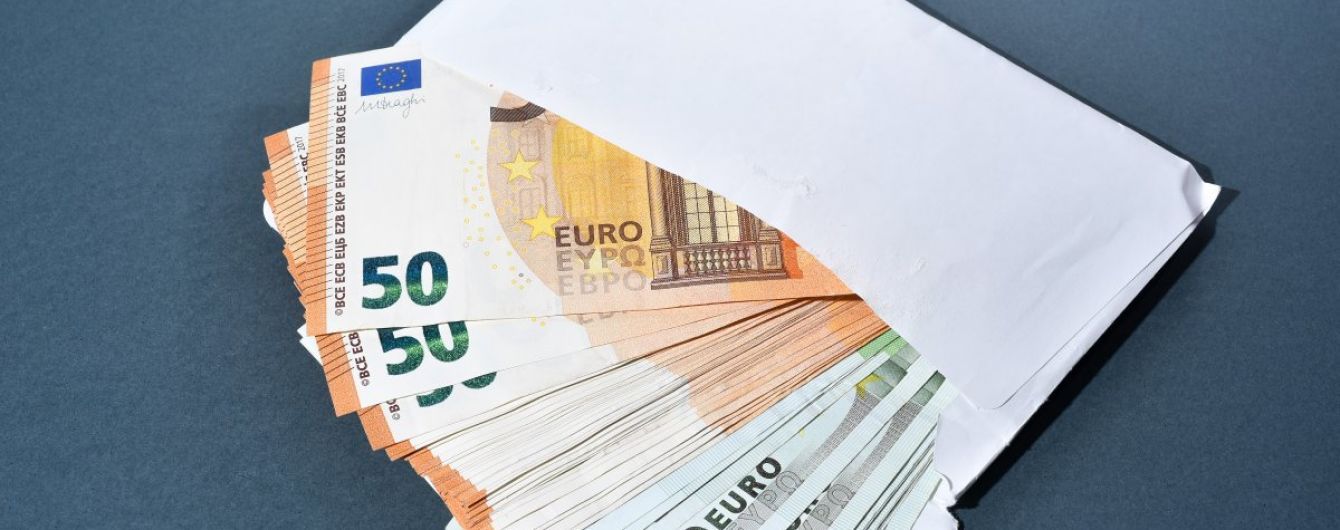 Курс валют 19 лютого: євро підскочив у ціні. Інфографіка