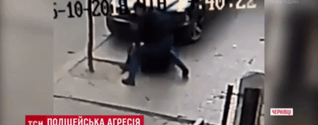 В Черновцах коп до полусмерти избил водителя за неудачно припаркованную машину