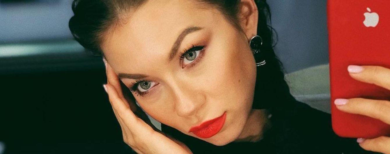 Виглядає прекрасно: Поліна Логунова у бікіні похизувалася стрункою фігурою