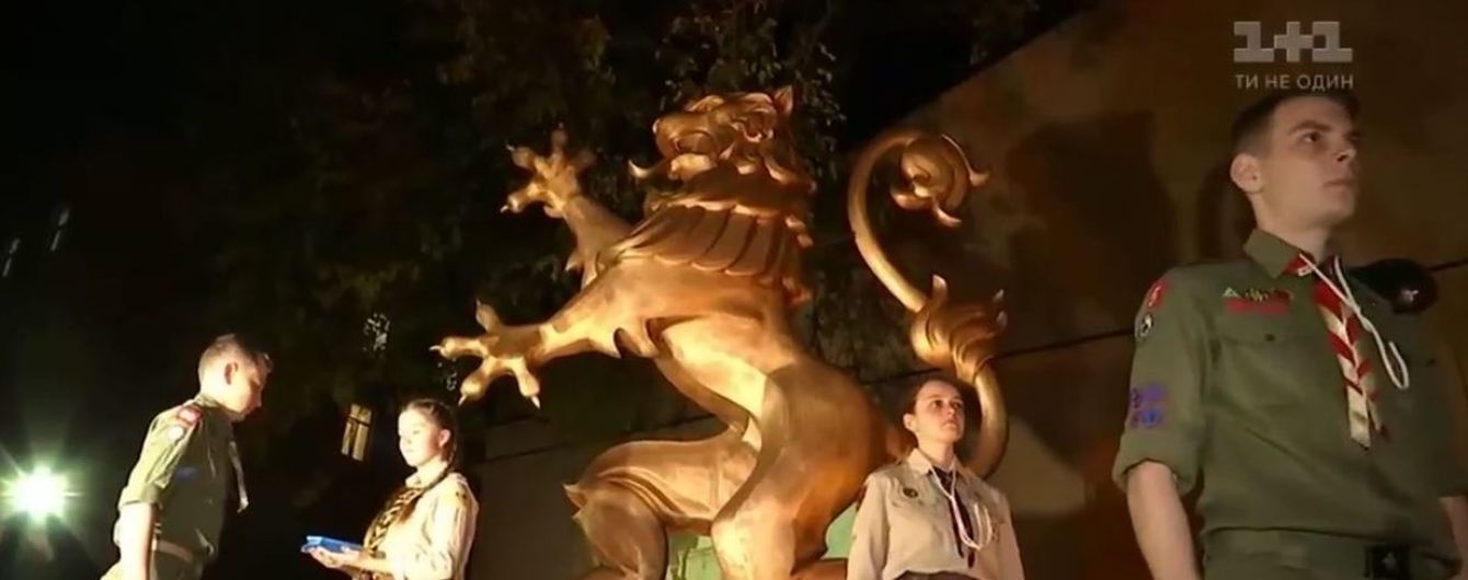 У Львові відкрили пам'ятник леву, який звели до 100-річчя ЗУНР