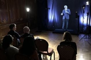 В университете Лондона лекции студентам будут читать 3D-голограммы преподавателей