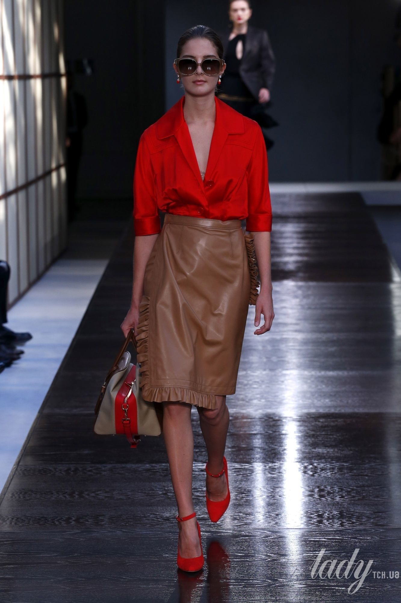 Коллекция Burberry прет-а-порте сезона весна-лето 2019_29