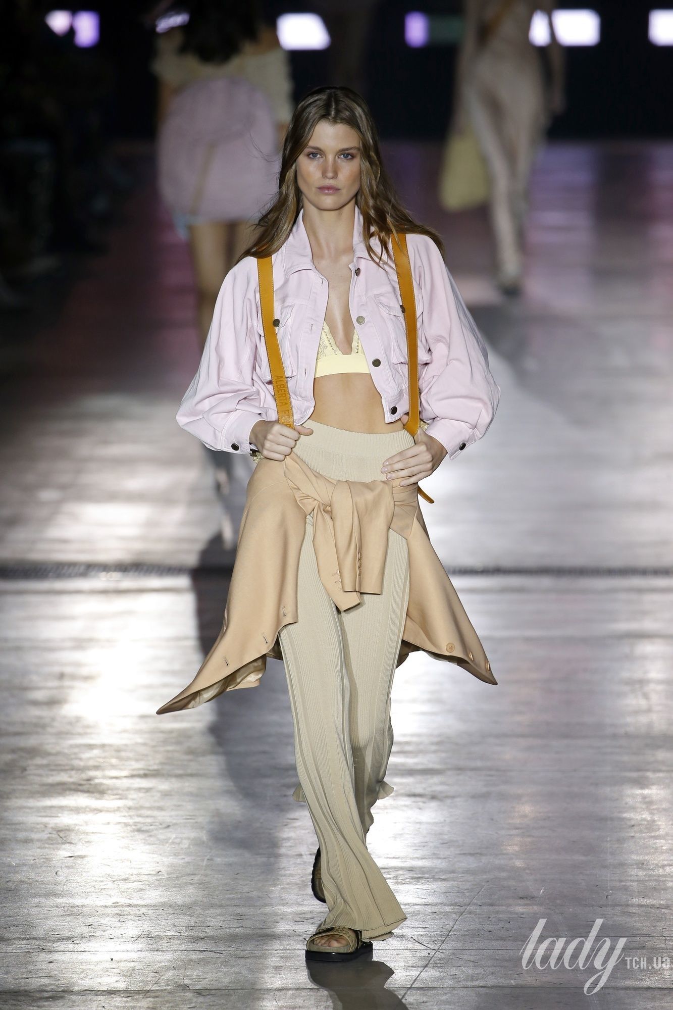 Коллекция Alberta Ferretti прет-а-порте сезона весна-лето 2019_11